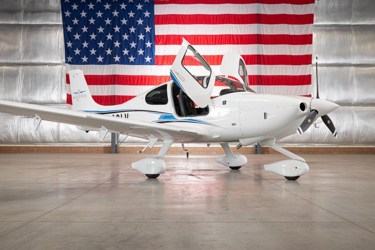 2020 Cirrus SR20 G6 Photo 2