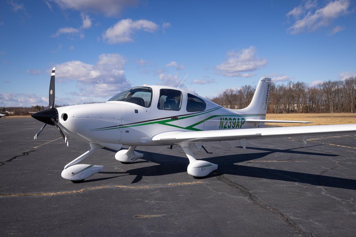 2022 Cirrus SR20 G6 Photo 2