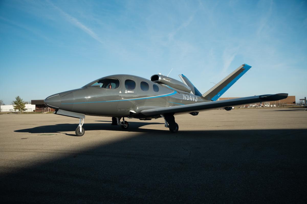 2022 Cirrus SF50 G2+ Vision Jet Photo 2