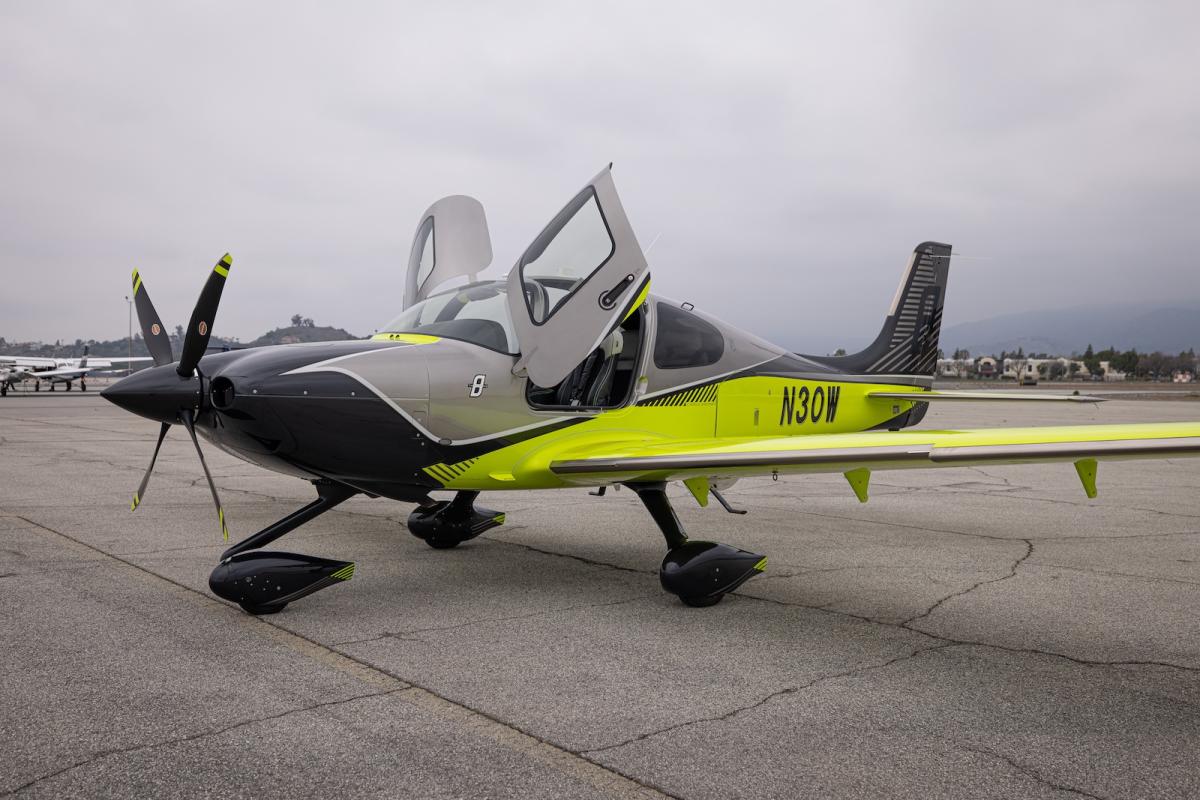 2021 Cirrus SR22T G6 GTS Photo 2