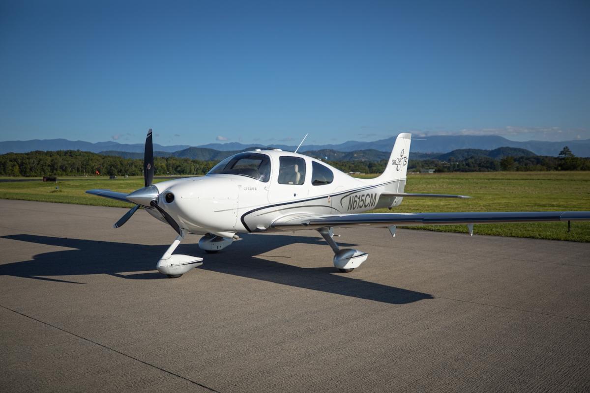 2006 Cirrus SR22 G2 GTS Photo 2