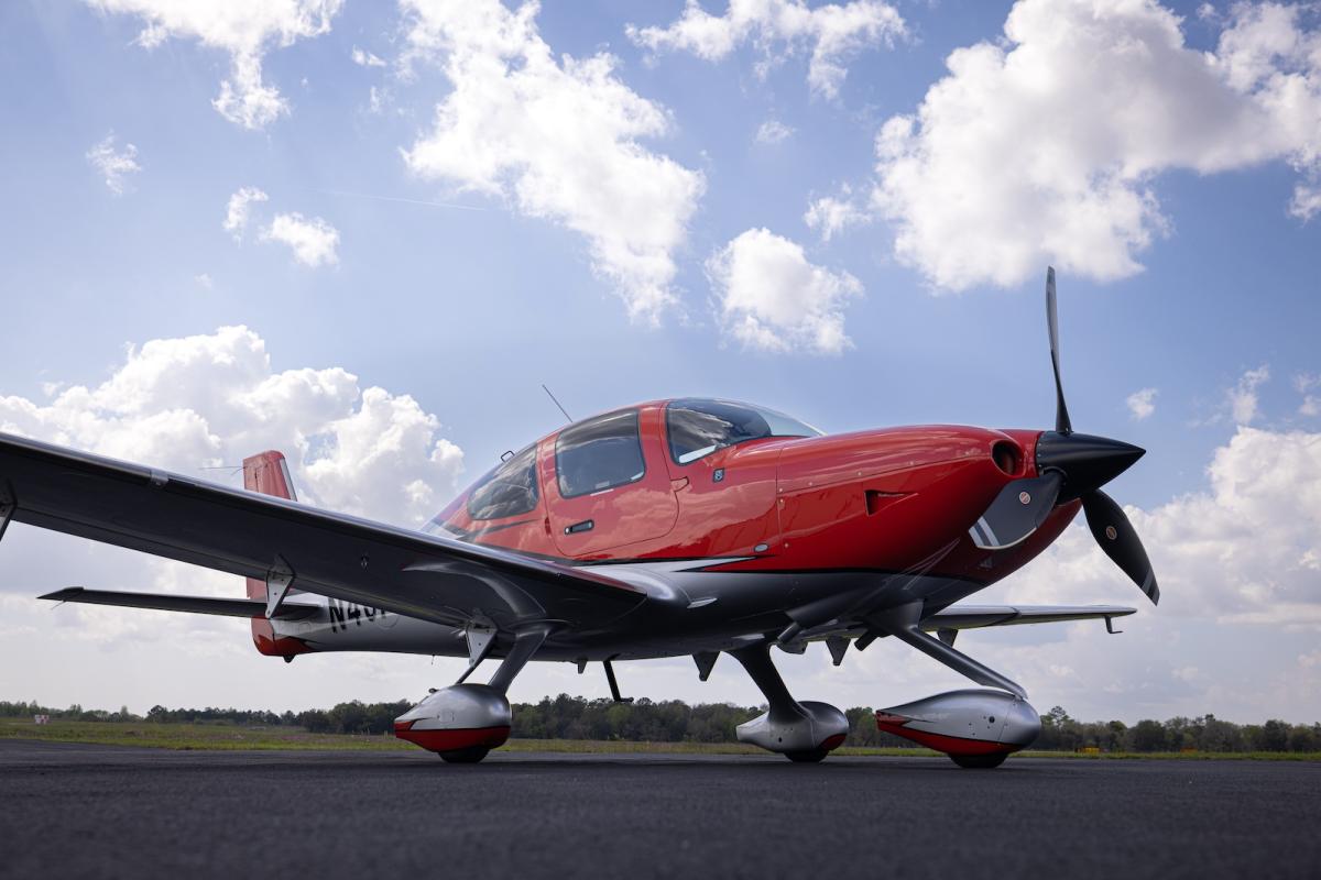 2022 Cirrus SR22 G6 GTS Photo 2