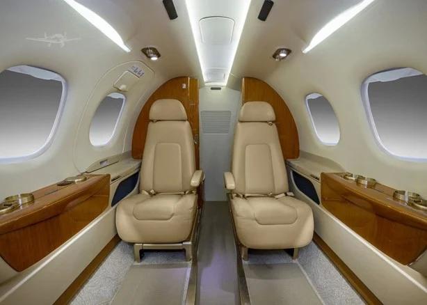 2014 Embraer Phenom 100E Photo 2