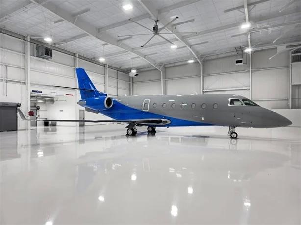 2001 Gulfstream G200 Photo 2