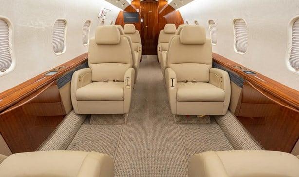 2007 BOMBARDIER CHALLENGER 300 Photo 4