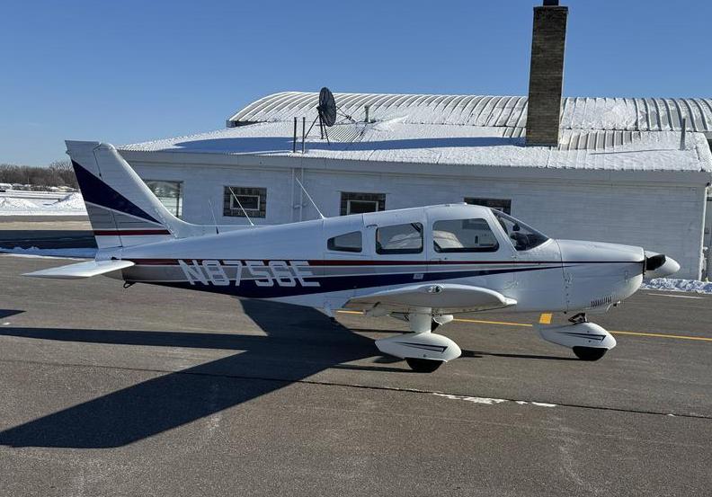 1976 Piper Archer II Photo 2