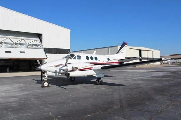 1979 BEECHCRAFT KING AIR C90 Photo 3