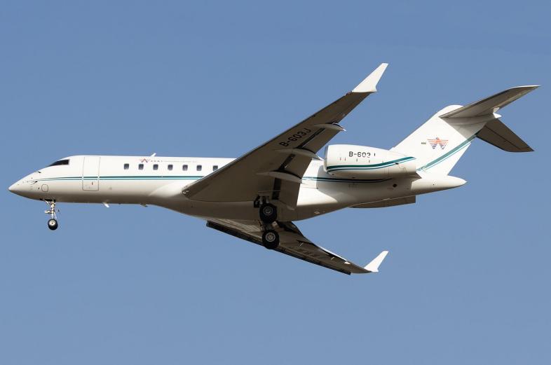 2013 Bombardier Global 5000 Photo 2