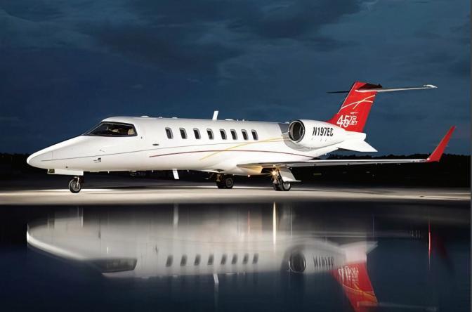 2002 Learjet 45 Photo 2