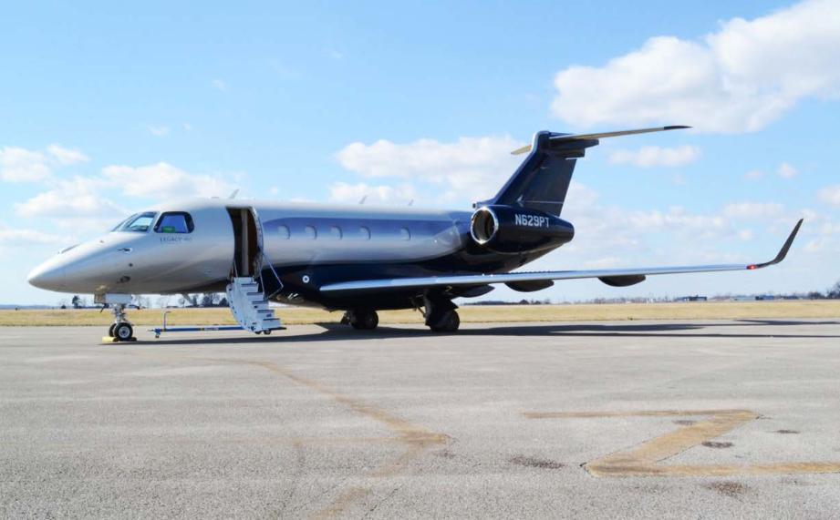 2016 Embraer Legacy 450 Photo 2