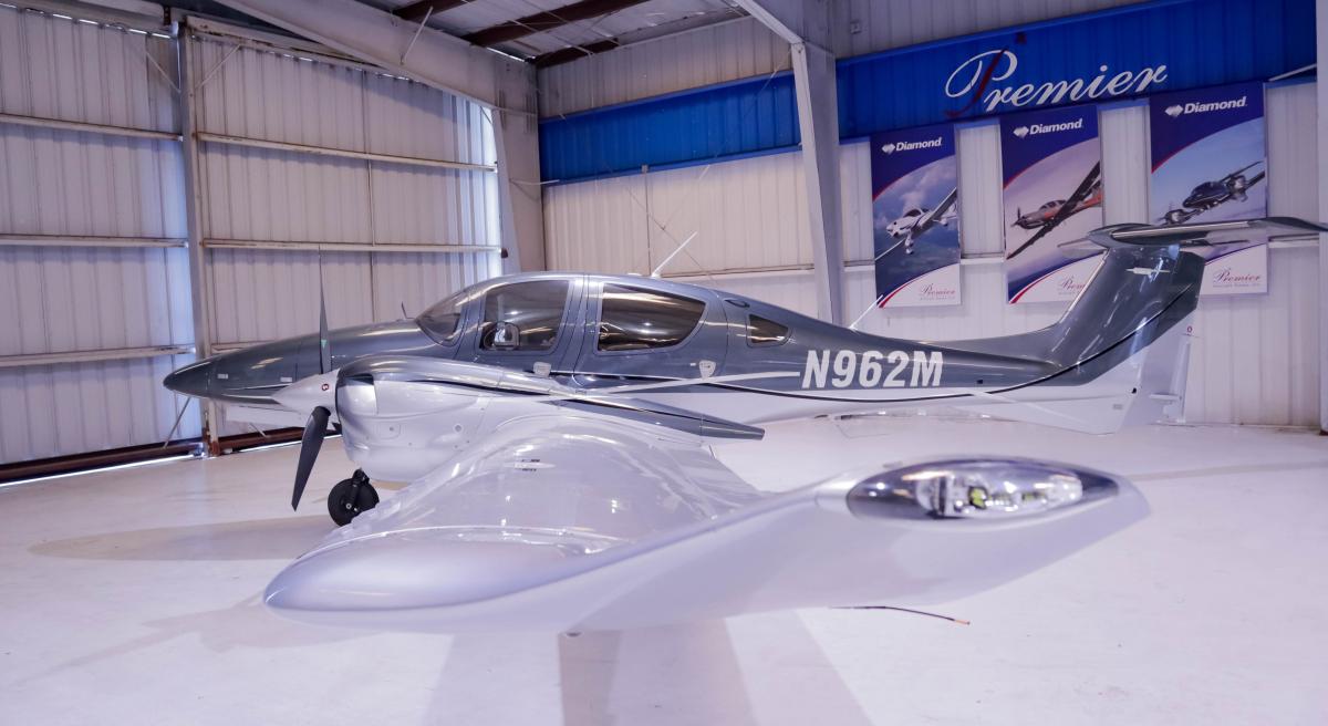 2023 DIAMOND DA62 Photo 5