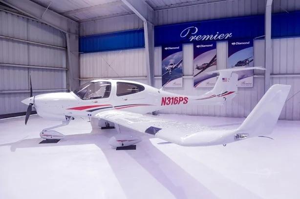 2024 DIAMOND DA40 NG Photo 2