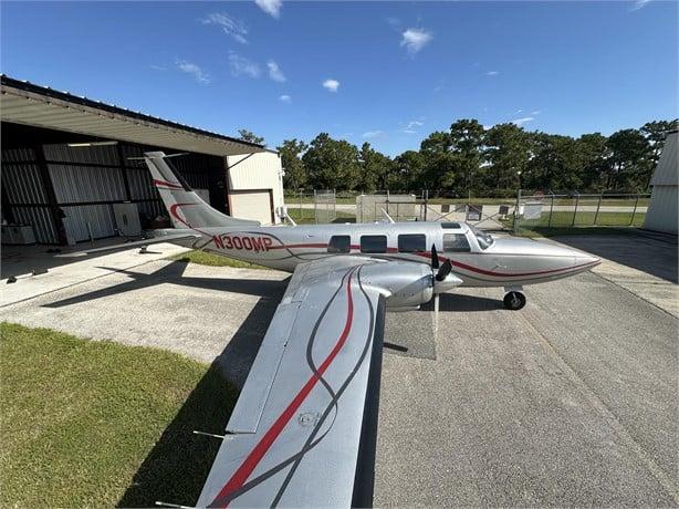 1975 AEROSTAR 601P/SUPERSTAR 700 Photo 2