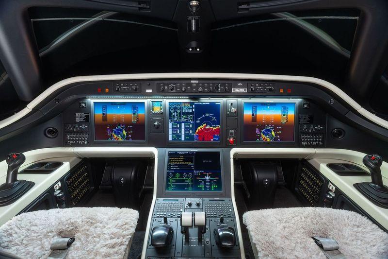 2014 Embraer Legacy 500 Photo 4