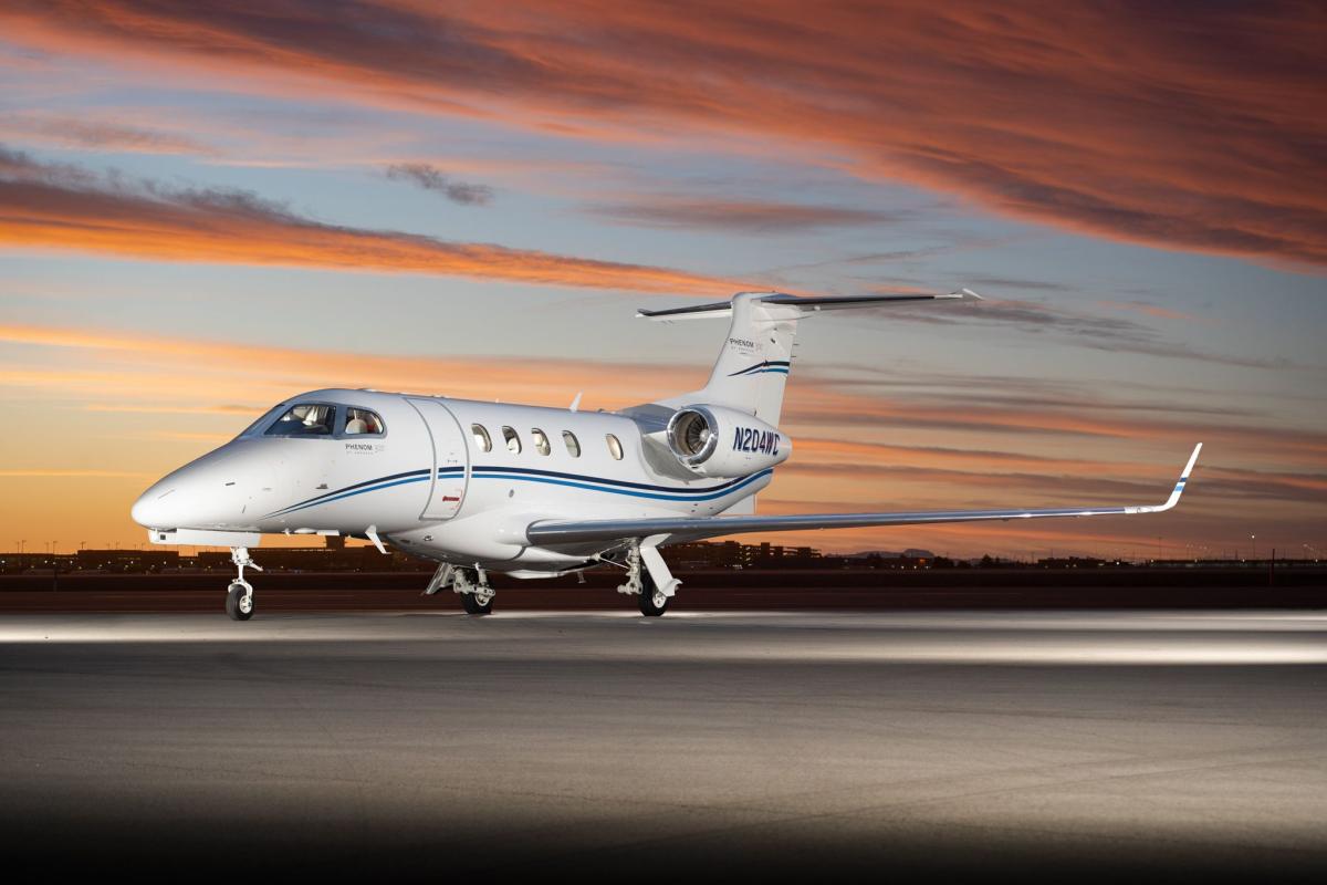 2012 Embraer Phenom 300 Photo 2