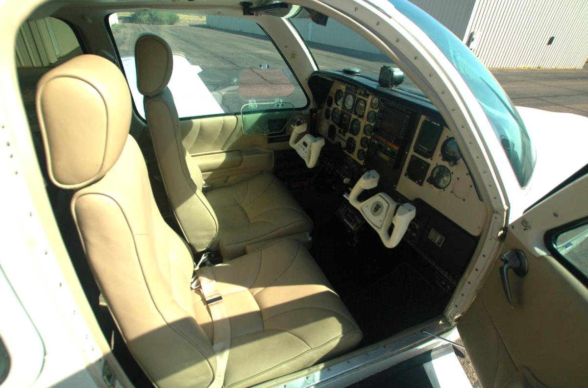 1989 Beechcraft A36 Bonanza Photo 3