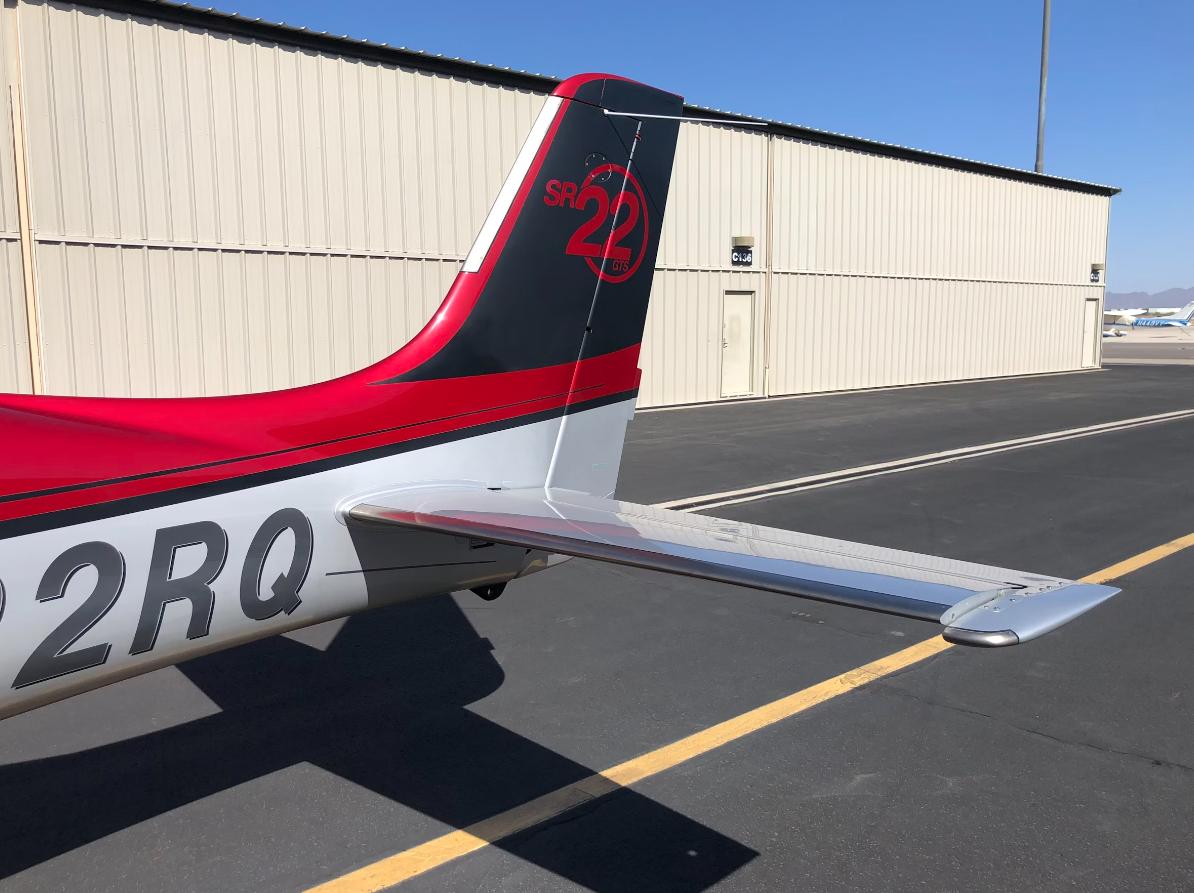 2011 Cirrus SR22T Photo 7