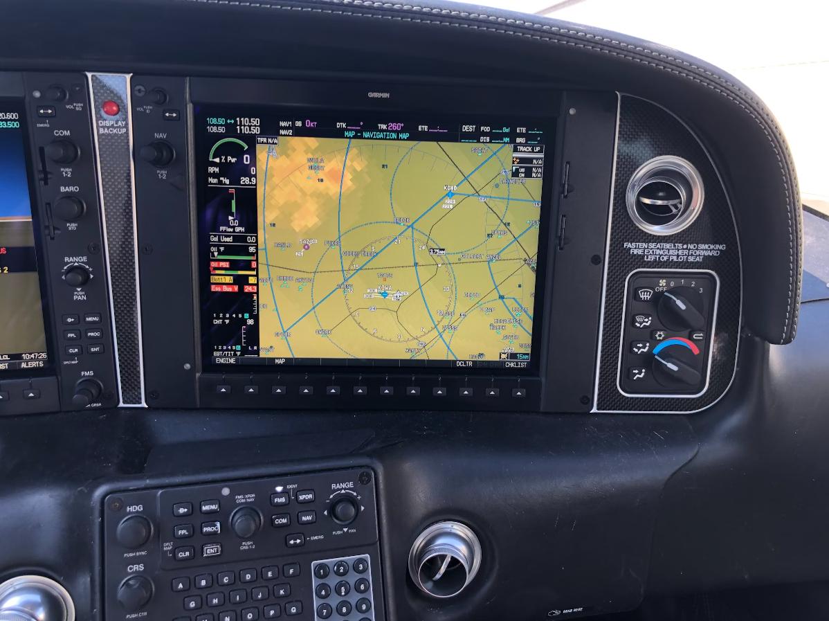 2011 Cirrus SR22T Photo 2