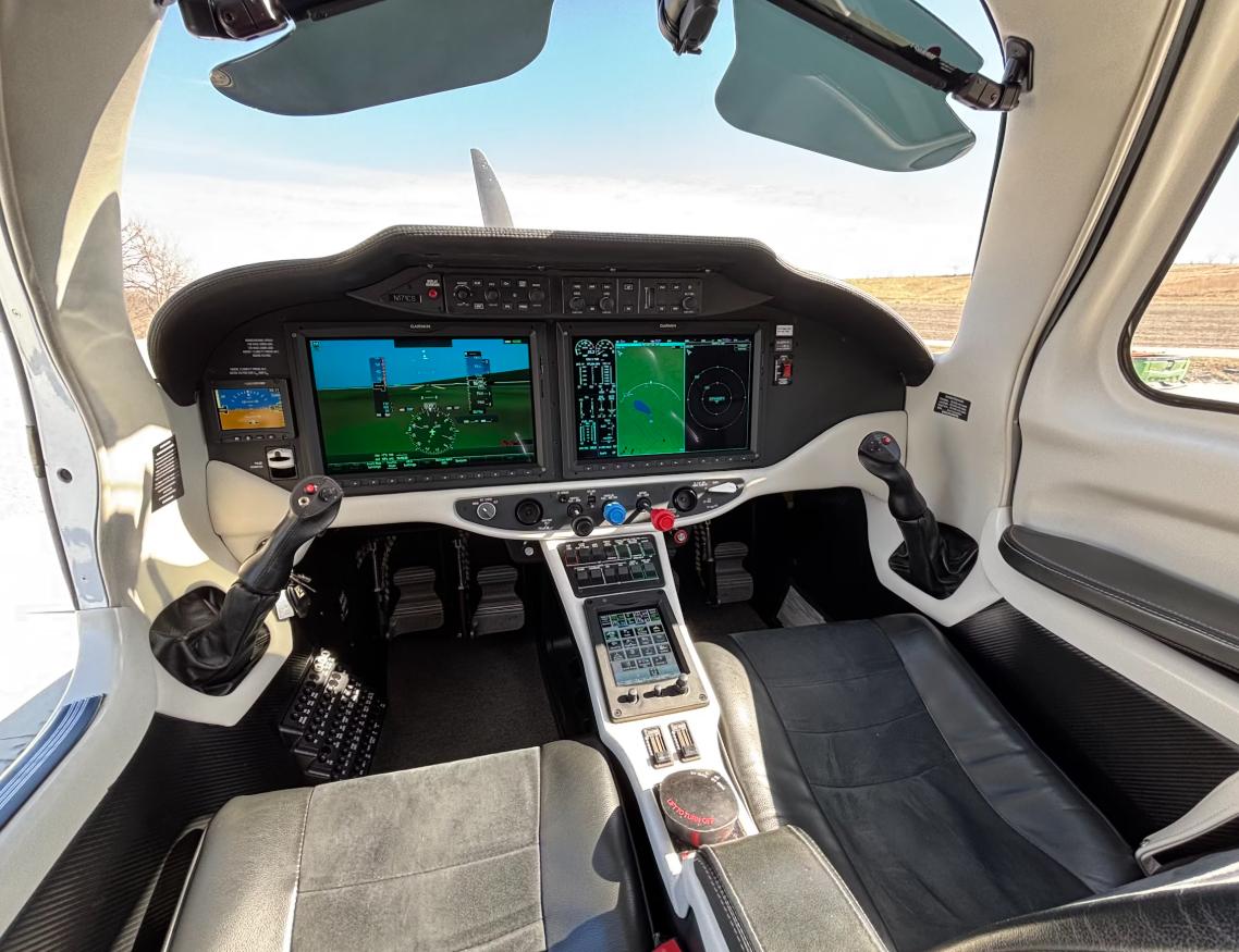 2015 Cessna TTx T240 Photo 6