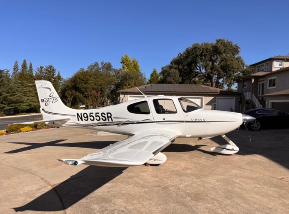 2006 Cirrus SR22 GTS Photo 2