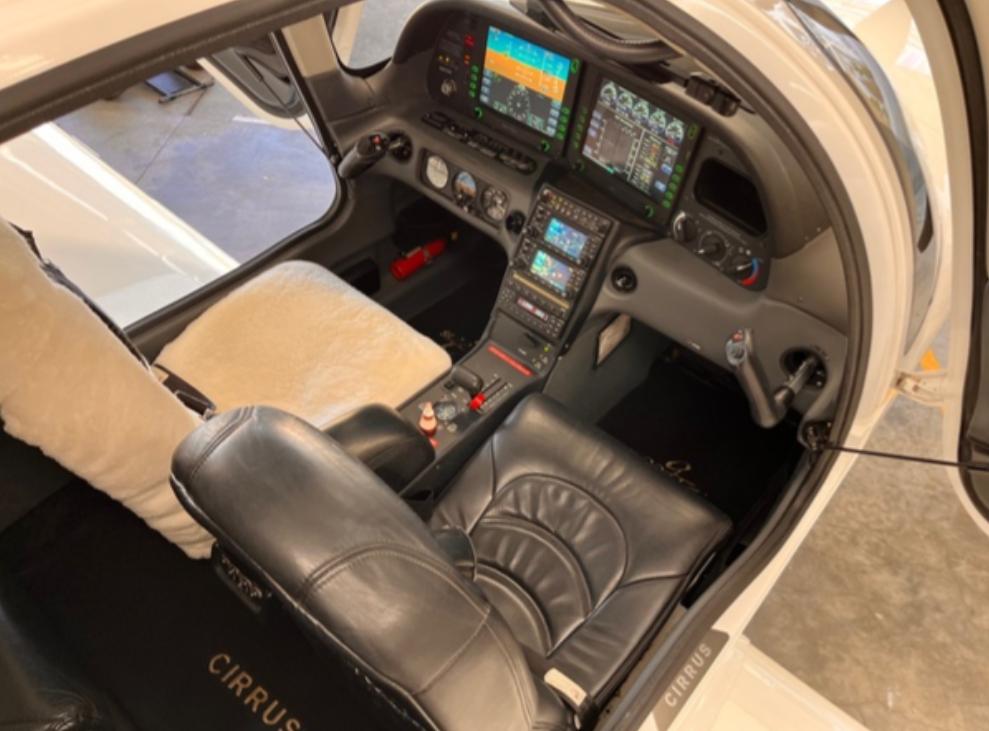 2006 Cirrus SR22 GTS Photo 6