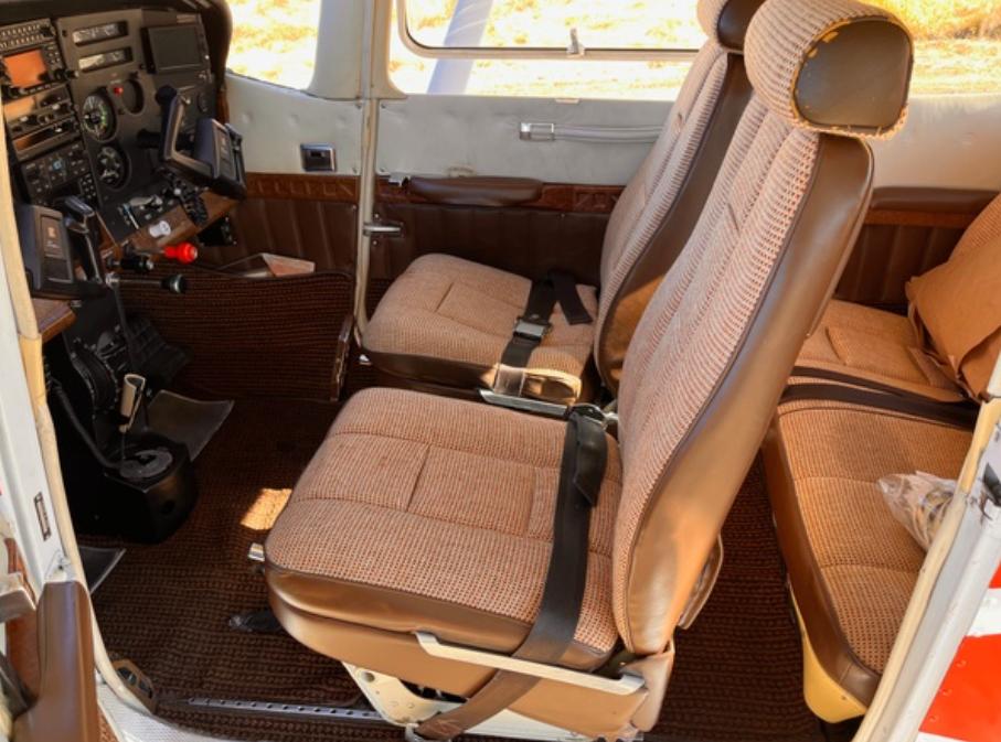 1981 Cessna Turbo 182R Fixed Gear Photo 4