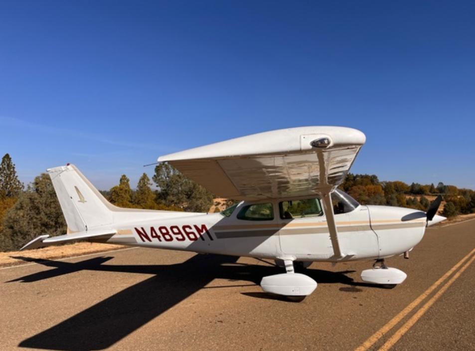 1981 Cessna 172P Skyhawk Photo 3