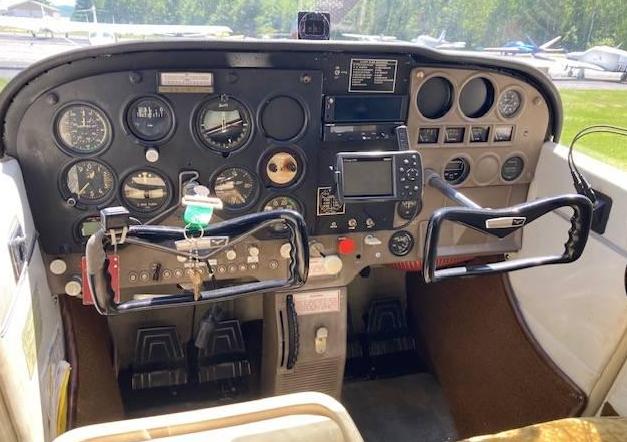 1965 Cessna 172F Skyhawk Photo 4