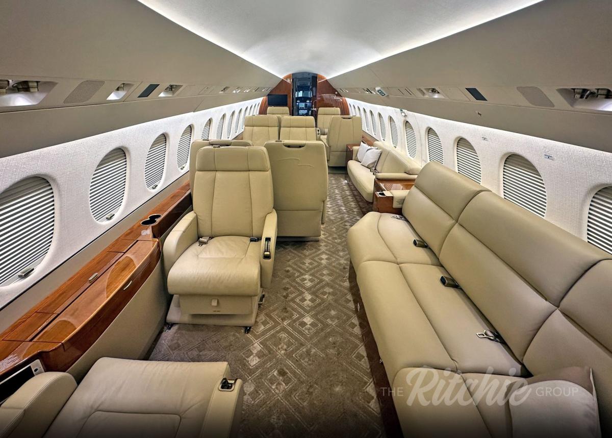 2013 Dassault Falcon 900LX Photo 2