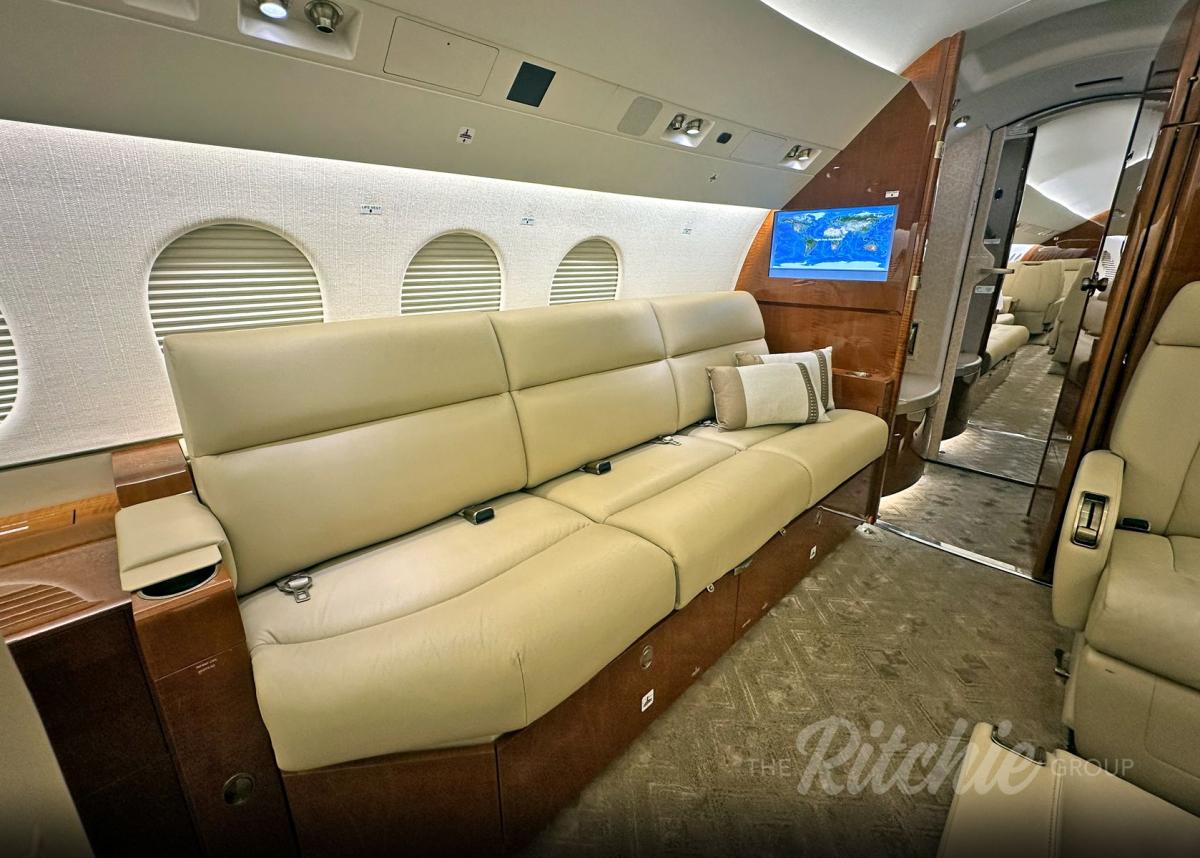 2013 Dassault Falcon 900LX Photo 6