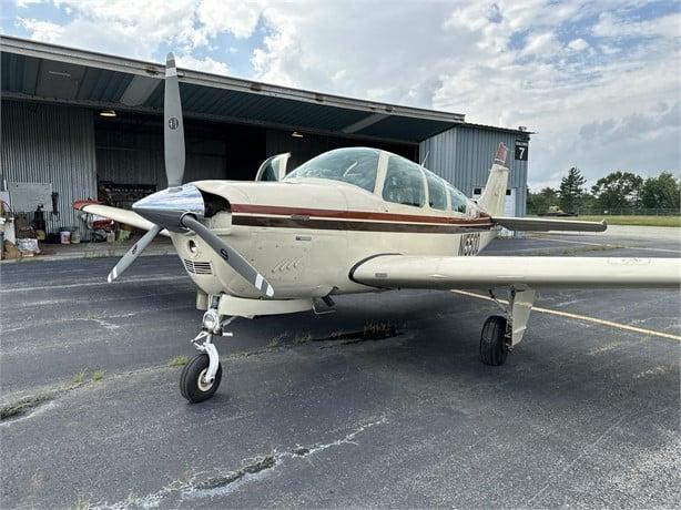 1989 BEECHCRAFT F33A BONANZA Photo 3