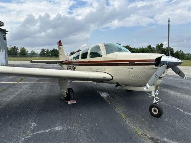 1989 BEECHCRAFT F33A BONANZA Photo 2