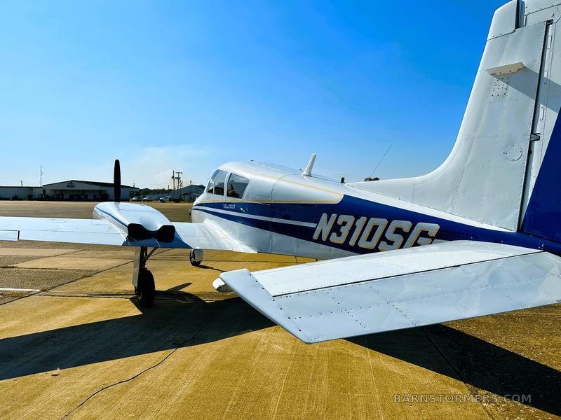 1957 CESSNA 310 Photo 3