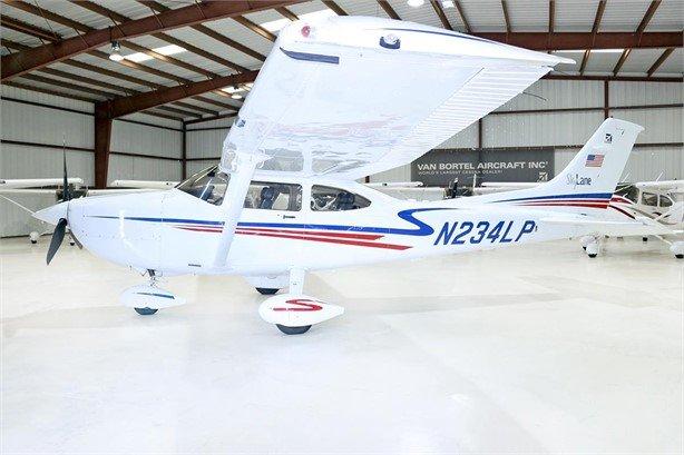 2001 CESSNA 182T SKYLANE Photo 3