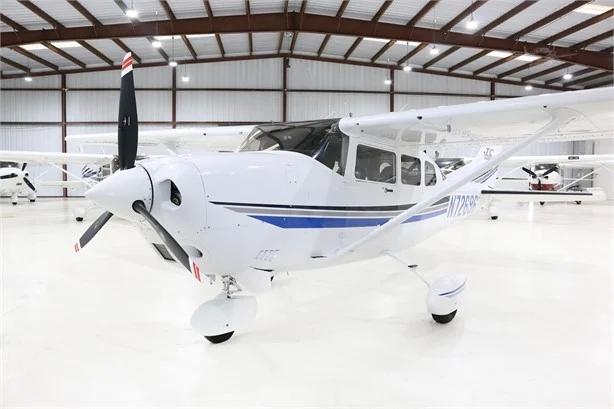 2001 CESSNA TURBO 206H STATIONAIR Photo 3