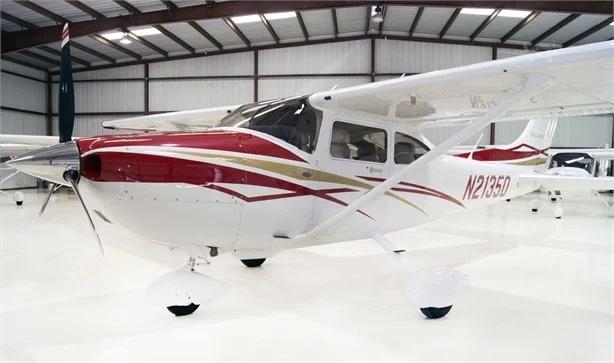 2007 CESSNA 182T SKYLANE Photo 2