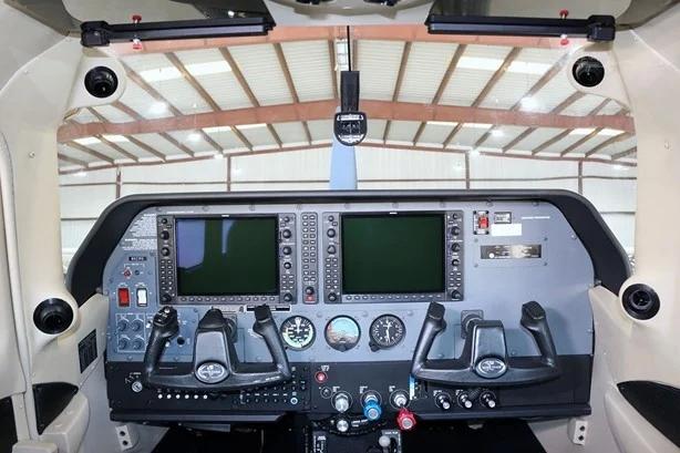 2013 CESSNA TURBO 206H STATIONAIR Photo 7