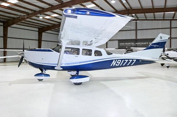 2010 CESSNA TURBO 206H STATIONAIR Photo 3