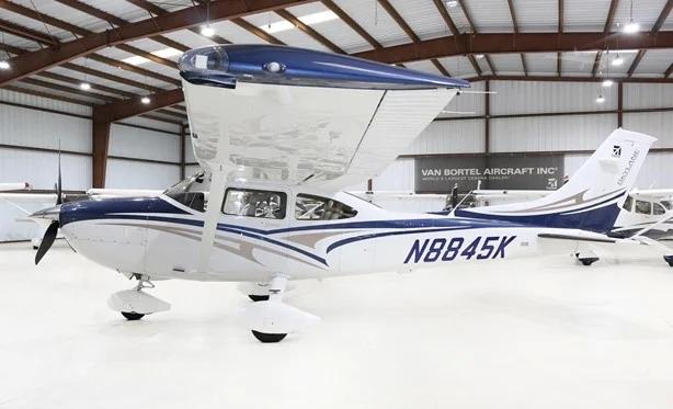 2012 CESSNA 182T SKYLANE Photo 3