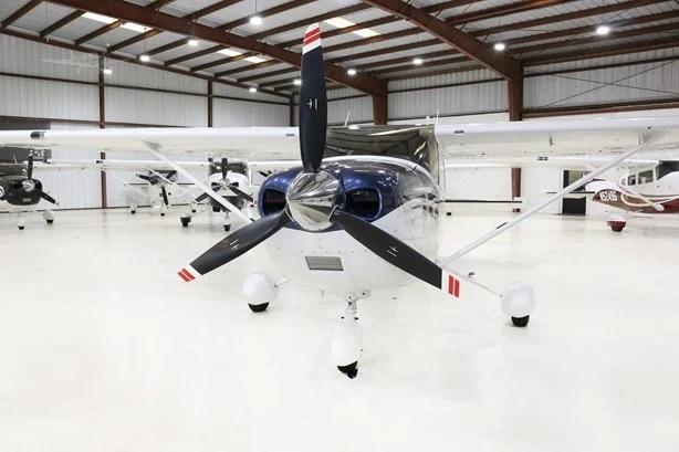 2012 CESSNA 182T SKYLANE Photo 5