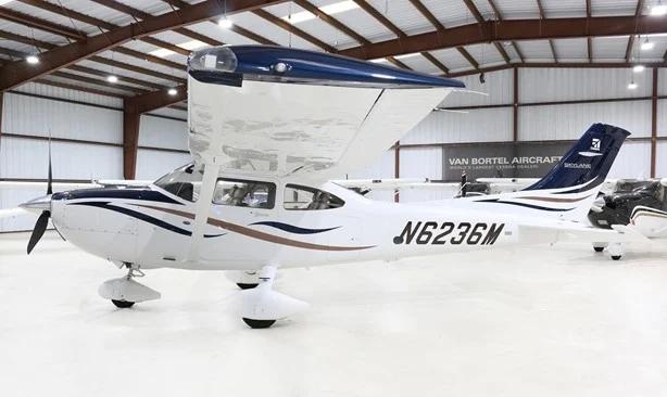 2008 CESSNA 182T SKYLANE Photo 3