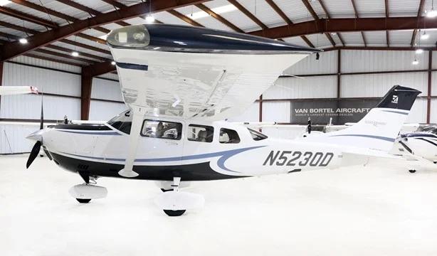 2009 CESSNA TURBO 206H STATIONAIR Photo 2